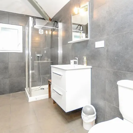 Appartement Lovely In Ghisonaccia